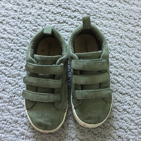 OLD NAVY | boys green velcro sneakers - Picture 3 of 6